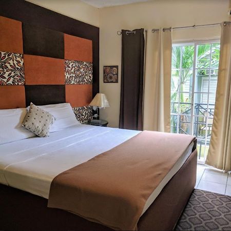 Christar Villas Hotel Kingston Buitenkant foto