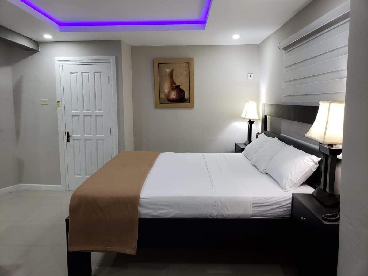 Christar Villas Hotel Kingston Buitenkant foto