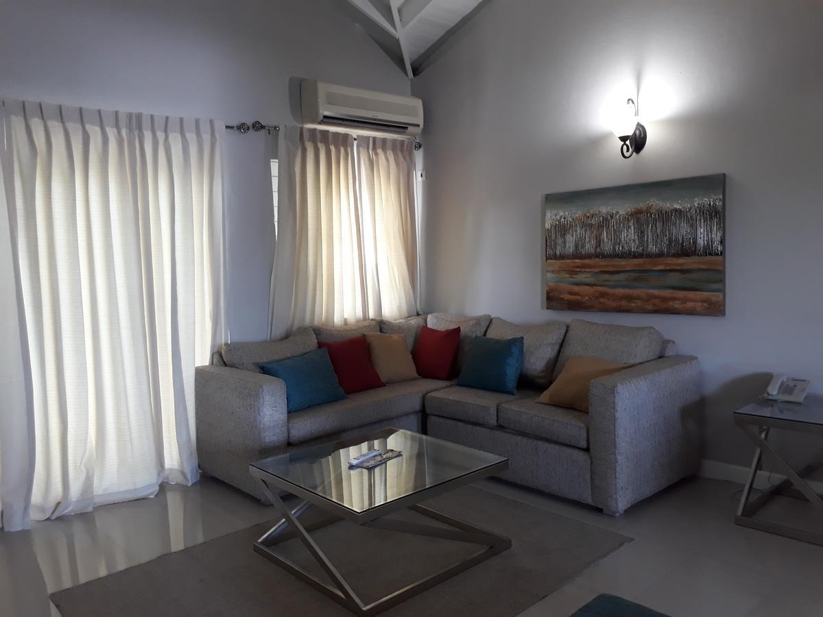 Christar Villas Hotel Kingston Buitenkant foto